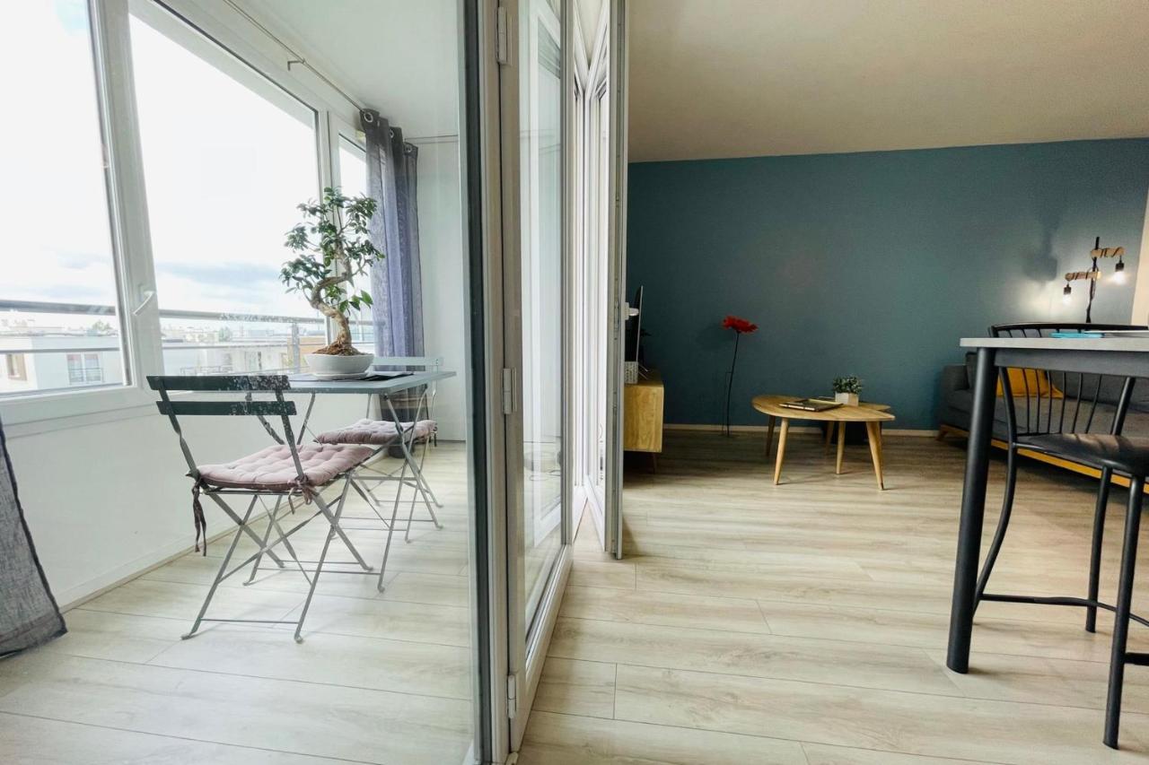 Bright Apartment In A New Building With Garage Τουρ Εξωτερικό φωτογραφία