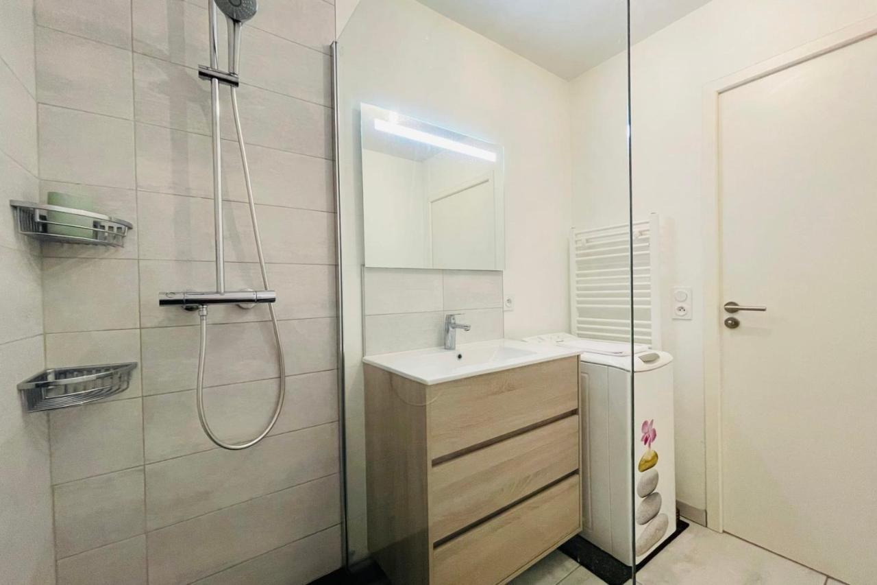 Bright Apartment In A New Building With Garage Τουρ Εξωτερικό φωτογραφία
